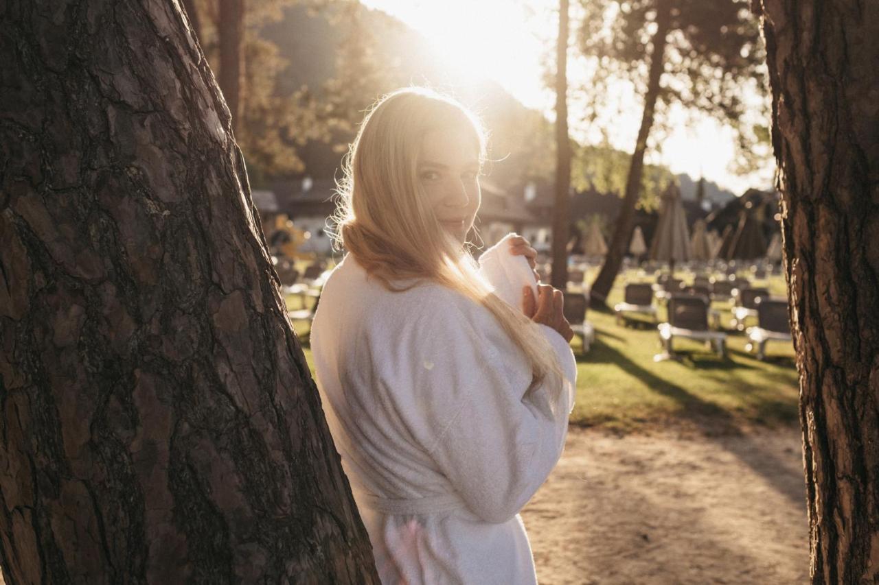 ドーフホテル ゼーライテン ファアーク・アム・ゼー エクステリア 写真